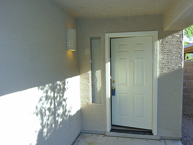 Covered front entrance